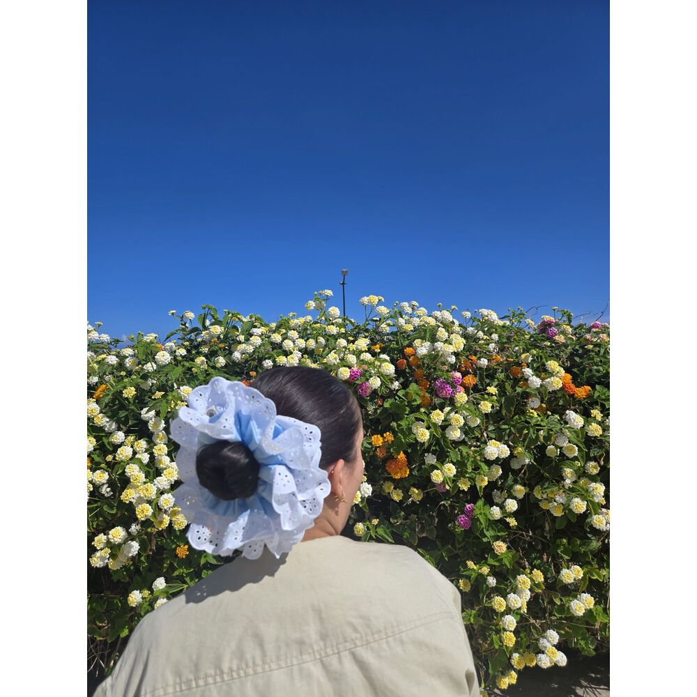 El Yapımı Scrunchie & Toka – Rosyruffle Scrunchie (Blue) - El yapımı tasarım aksesuar ve lüks hediye alternatifi 1 | Rosano Studio