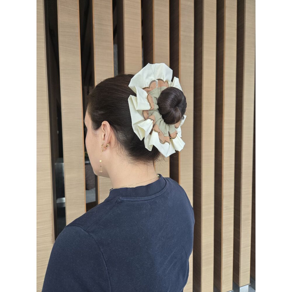 El Yapımı Scrunchie & Toka – ruffle scrunhie - El yapımı tasarım aksesuar ve lüks hediye alternatifi 2 | Rosano Studio